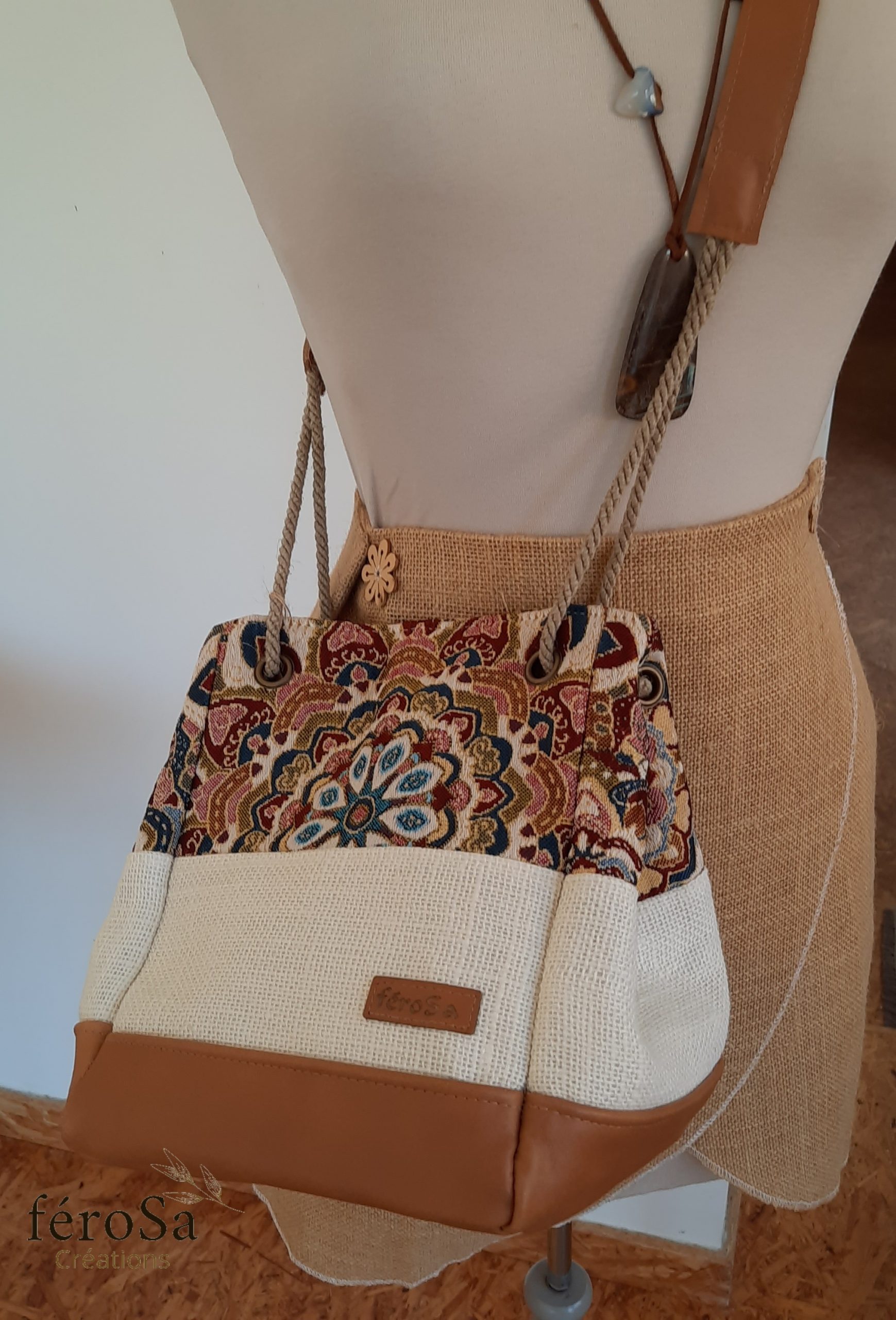 Sac sceau en cuir, toile de jute et jacquard – Image 4