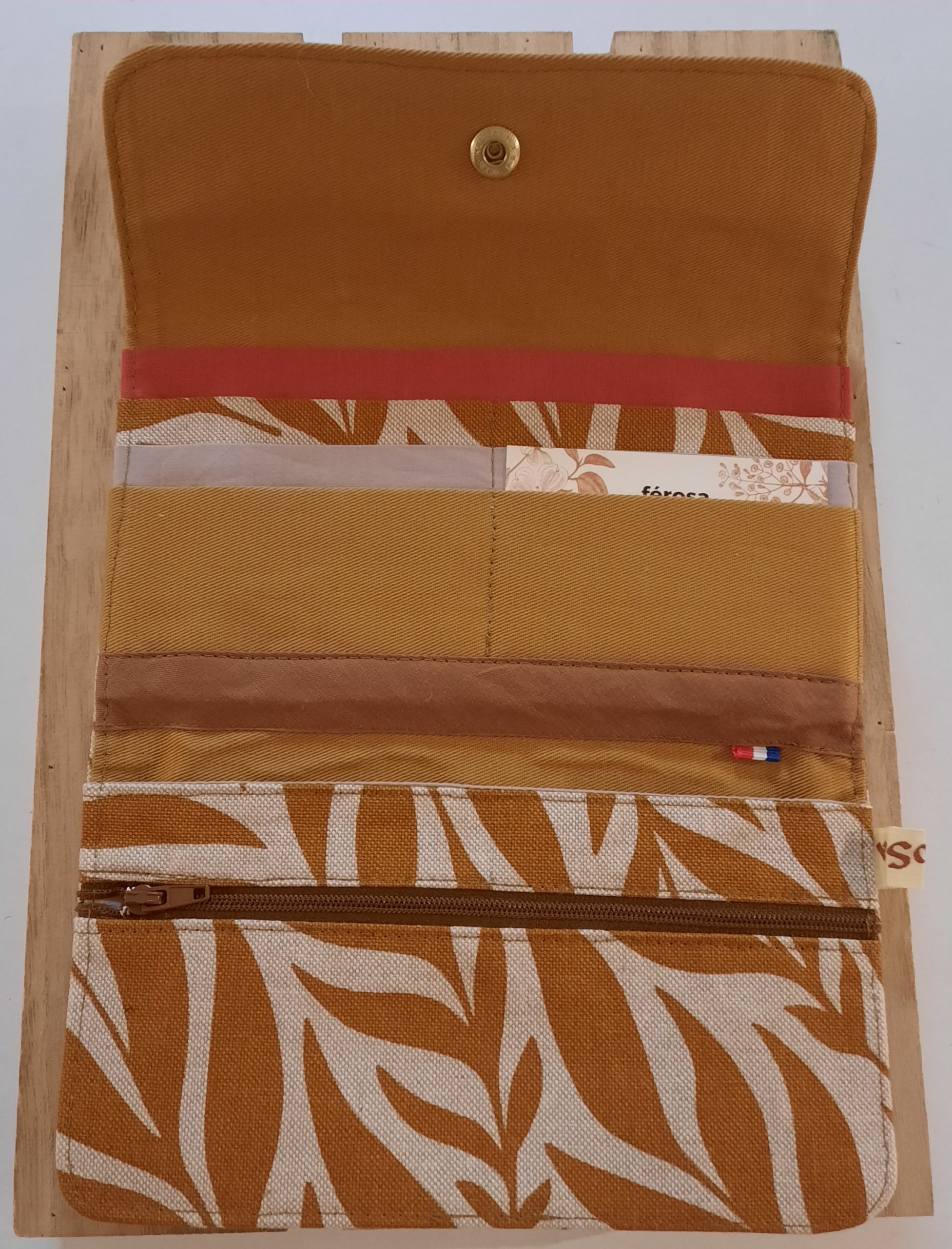 Portefeuille femme ocre et beige – Image 2