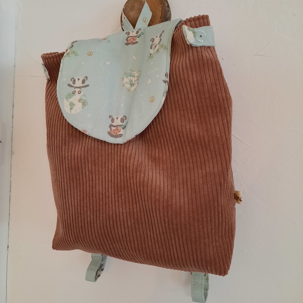 Sac à dos en velours rose - Panda sur le monde – Image 2