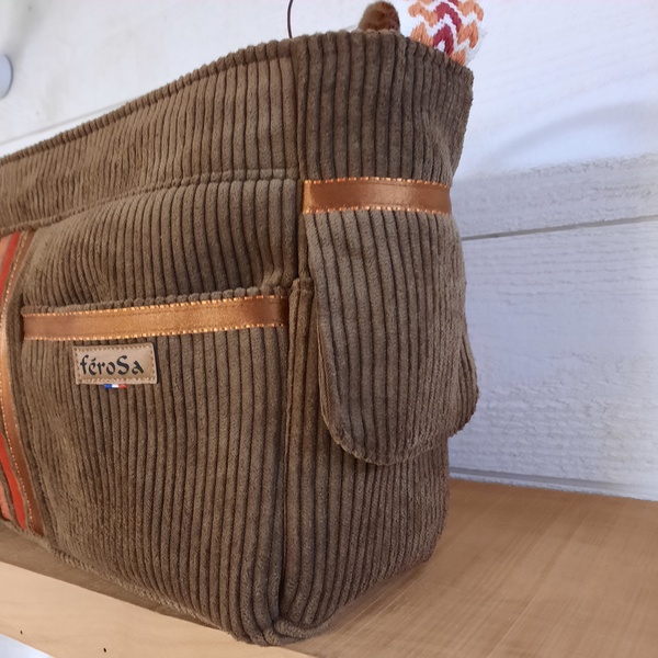 Sac bandoulière en velours marron – Image 2