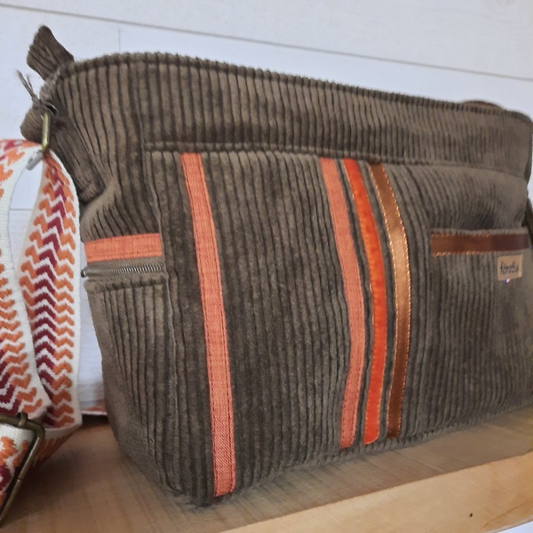 Sac bandoulière en velours marron – Image 5