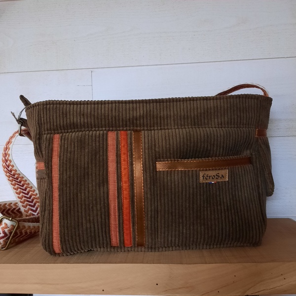 Sac bandoulière en velours marron – Image 6